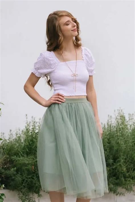 Best Shirts To Wear With Tulle Skirt Outfits And Style Tips