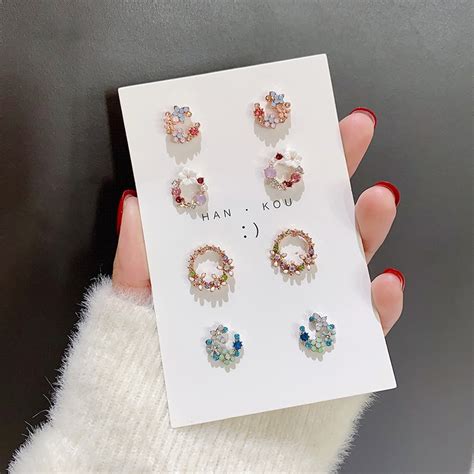 2023 The Latest Flower Earrings Daisy Flower Water Drop Wreath Circle