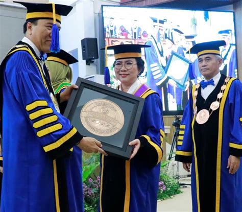 Tiga Guru Besar UNDIP Paparkan Gagasan Tentang Keselamatan Kerja Gizi