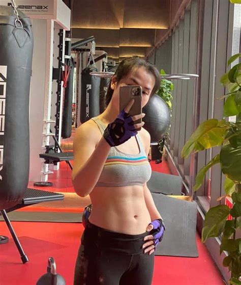 Khi Hoa H U Khoe Body B Ng M T V I Bikini M Linh H P B Ng K Duy N B Nghi Ch Nh Nh