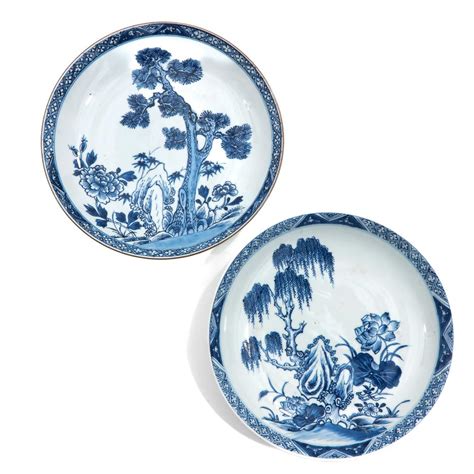 Bid Now A Lot Of 2 Blue And White Plates May 3 0122 10 00 Am Cest