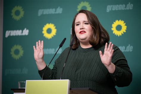 Grüne verkrachen sich wegen EU Asylkompromiß