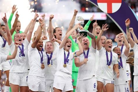 Euro 2022 Lionesses Win Jill Scotts Swearing Amuses Lip Readers