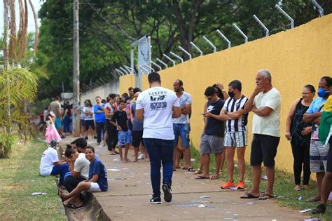 Jovens Votam Pela Primeira Vez No Df Exercendo Papel De Cidad O