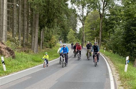 Radaktionstag Viernau Schwarza Mehr Als Doppelt So Viele Teilnehmer