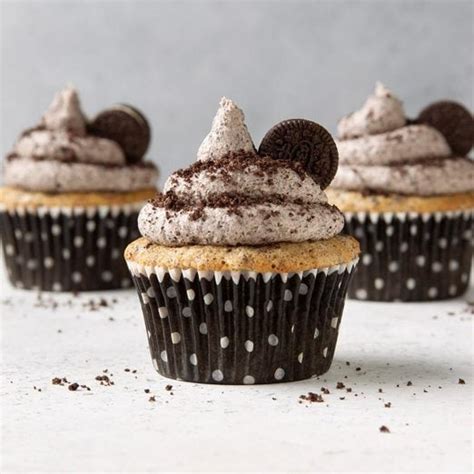 Easy Cake Mix Cupcakes Recipe How To Make It Taste Of Home