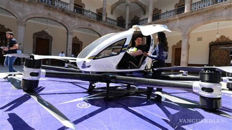 Llega El Futuro A Nuevo Le N Con Los Autos Voladores