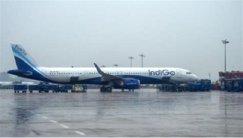 Heavy Rain Flights Were Diverted And Delayed At Chennai Airport Chennaionline