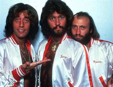 Bee Gee Robin Gibb Loses Brave Fight Against Cancer Celebrity News Showbiz And Tv Uk