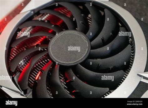 Ventilador de refrigeración en tarjeta gráfica de vídeo GPU primer