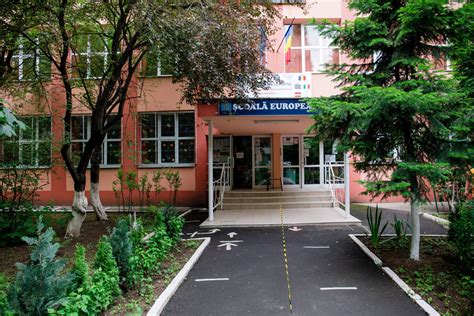 Colegiul Naţional Elena Cuza” Târgul Oferta Educațională