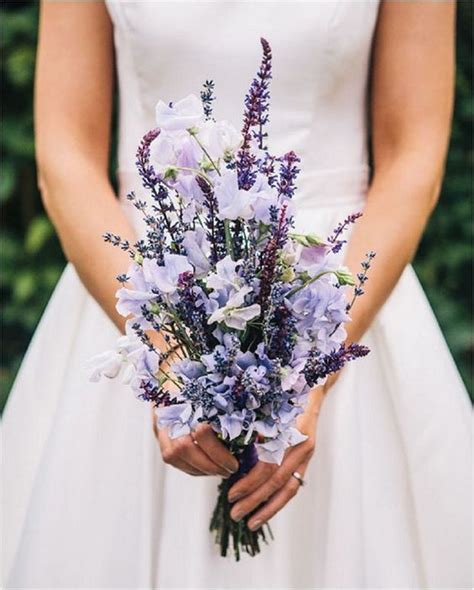 27 Trendy And Chic Spring Wedding Bouquets Weddingomania