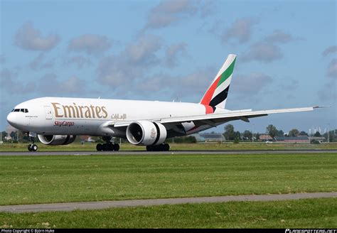 A6 EFS Emirates Boeing 777 F1H Photo by Björn Huke ID 1552147