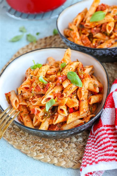 Pasta Met Tomatensaus En Chorizo Lekker En Simpel