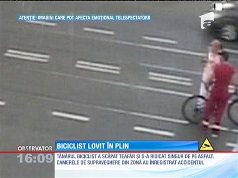 Biciclist lovit în plin de o maşină în Brăila Observatornews ro