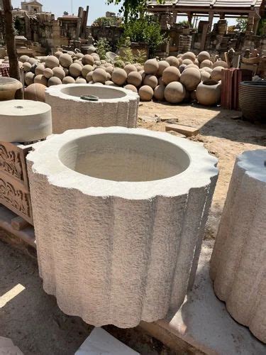 Dhangdra Stone Natural Stone Sandstone Big Size Planter At In Dausa