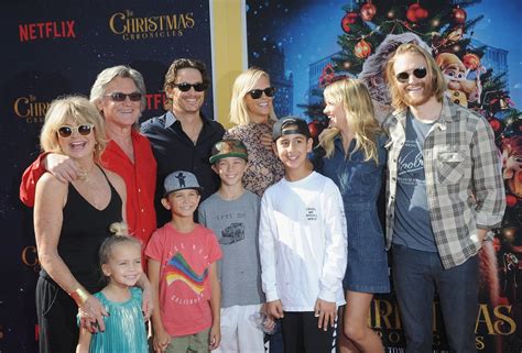 Kurt Russell's Family at The Christmas Chronicles Premiere | POPSUGAR ...