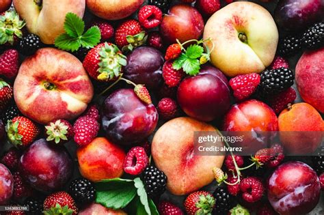 Várias Frutas E Frutos Foto De Stock Getty Images