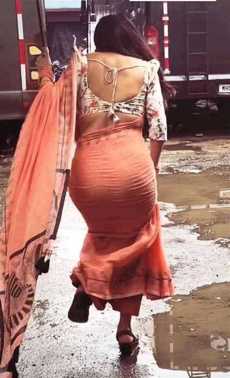 21 Hot Photos Of Shraddha Arya Flaunting Her Sexy Back SpideyPosts