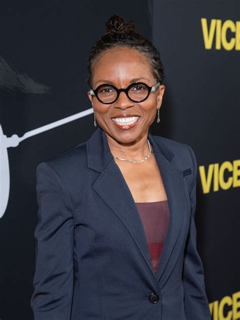 Lisa Gay Hamilton With Glasses LisaGay Hamilton