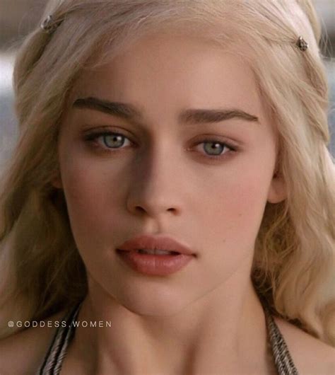 Emilia Clarke Daenerys Khaleesi Brown Hair Inspo Beauty Daenerys