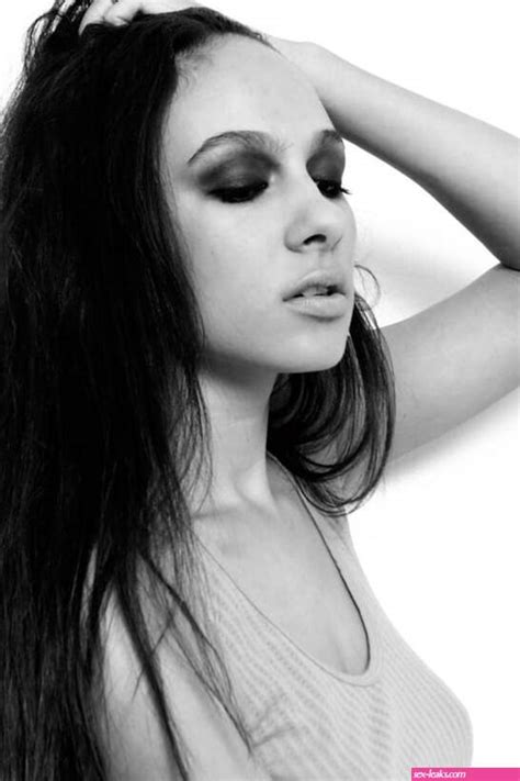 Aurora Perrineau Nude Sex Leaks