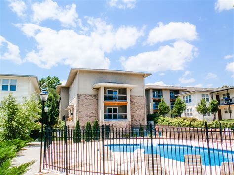 Prime Place MHK: Student Apartments Near KSU