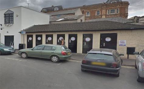 stroud bedford street toilets  open  shoppers  drugs scare