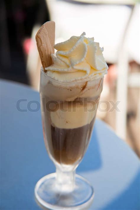 Kaffee Mit Eis Stock Bild Colourbox