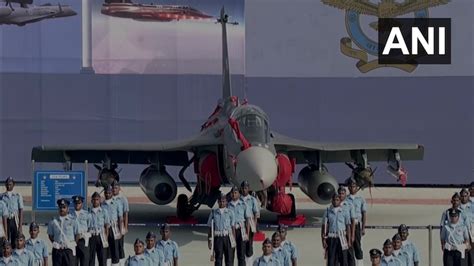 Air Force Day 2021 वायुसेना दिवस पर लड़ाकू विमानों ने दिखाया दम देखें