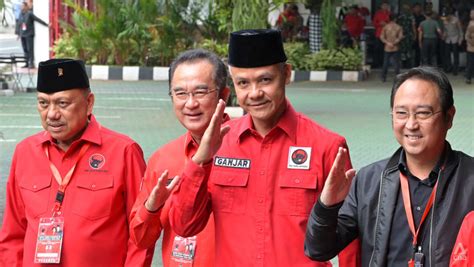 Analysis: Popular as governor, Indonesian presidential hopeful Ganjar ...