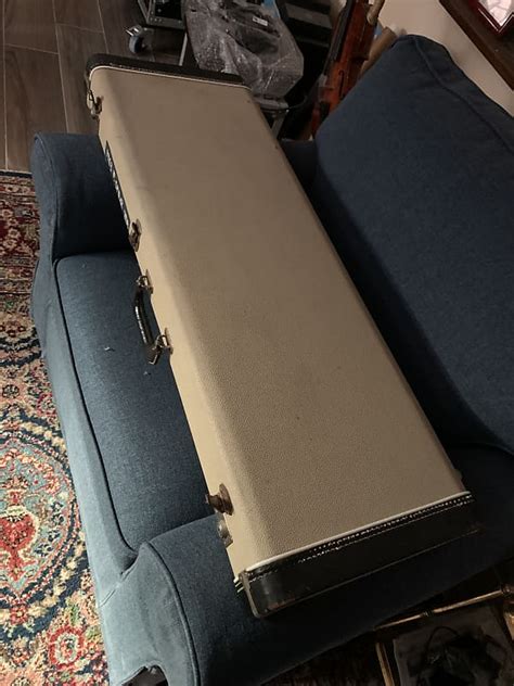 Fender 1963 White Tolex Case For Stratocaster Reverb