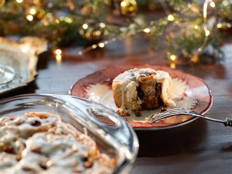 Christmas Morning Cinnamon Rolls Recipe Valerie Bertinelli Food Network