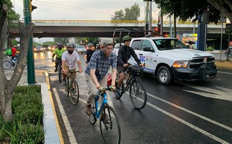 Ciclistas demandan confinamiento de ciclovía de División del Norte