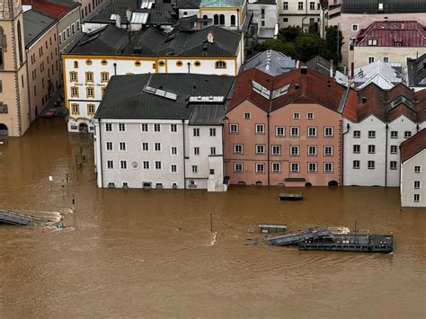 Hochwasser In Passau Stadt Ruft Katastrophenfall Aus Donau Pegel Bei