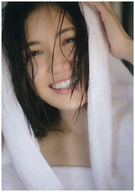 Watanabe Mayu Rd Photobook Shiranai Uchi Ni Oshibook