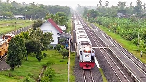 Momen Langka Ka Blambangan Ekspres Berhenti Di Stasiun Alastua