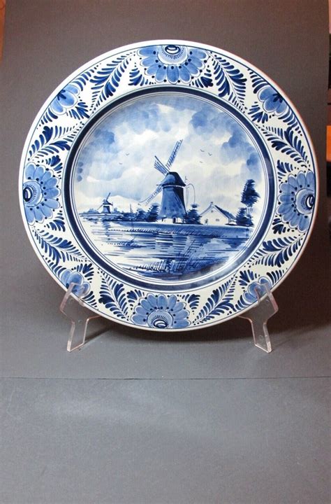 Delftse Pauw Delft Porcelain 1275 Inch Wall Plate Painted With A