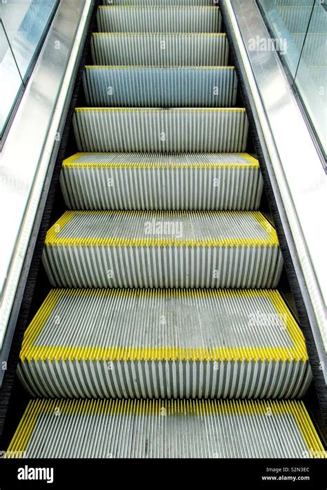 Mechanical Escalator Hi Res Stock Photography And Images Alamy