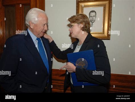 El Autor David Mccullough Ganador Dos Veces Del Premio Pulitzer Y Del