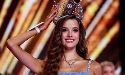 Valentina Alekseyeva KİMDİR Miss Russia 2025 birincisi Alekseyeva