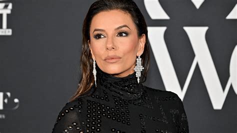 Eva Longoria Ans D Barque Sur La Croisette Et Affiche Un Look