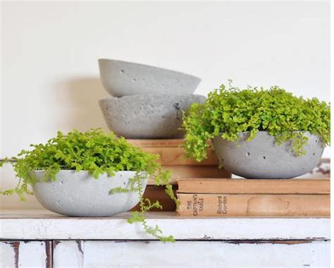 Simple DIY Concrete Planters Tutorial | DIYIdeaCenter.com