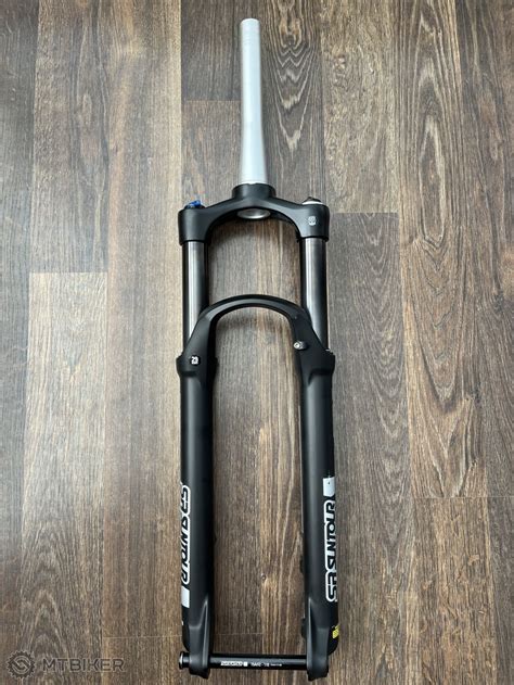 SR Suntour XCR 34 29 130mm Odpružené vidlice na 29 bicykle