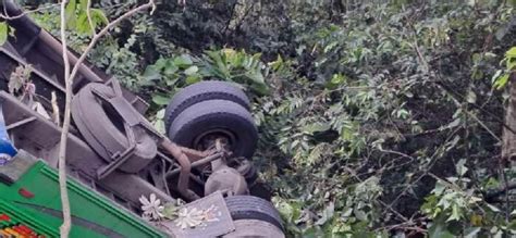 Bus Cay A Hondonada En Huehuetenango