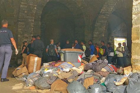 Sgomberati Migranti Dal Silos Di Trieste Operazione In Tranquillit