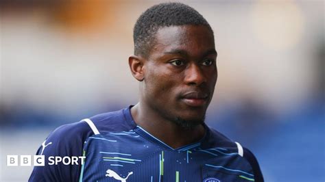 Stockport County Wrexham Olaofe Gives Stockport Big Win Bbc Sport