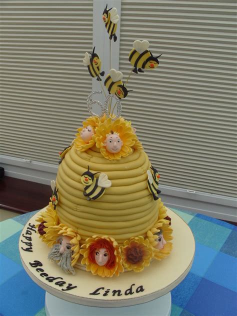 Beehive Birthday Cake CakeCentral