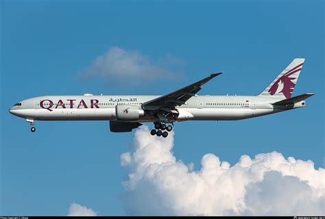 A Beb Qatar Airways Boeing Dzer Photo By Cwong Id