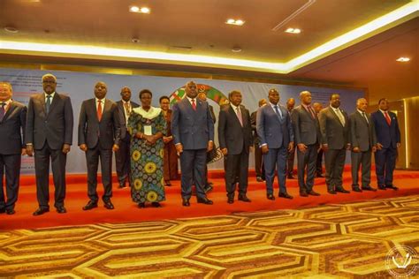 Rdc F Lix Tshisekedi En Visite Clair Luanda Pour Un Sommet